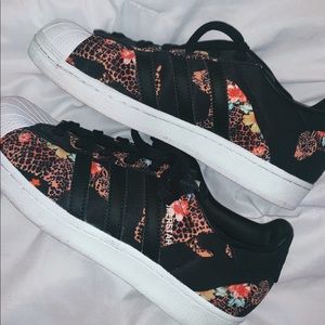 LIMITED EDITION adidas superstars! NEW